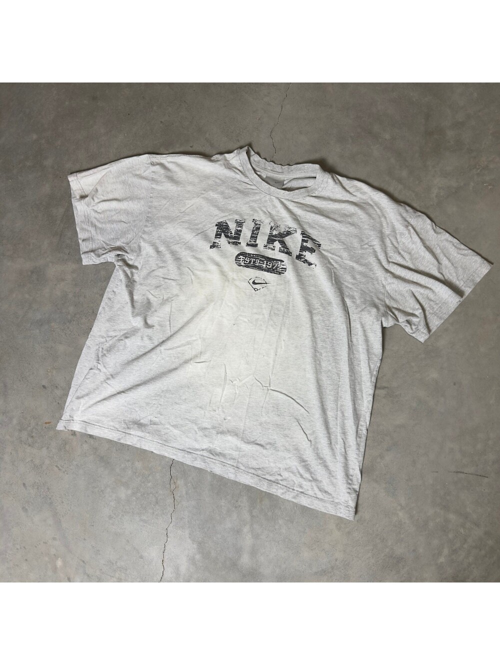 Vintage Nike Logo Graphic T-Shirt Mens XXL Silver Tag Y2K